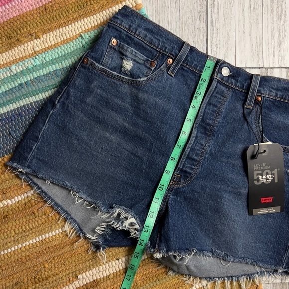 Levi's® Premium 501® Women’s Shorts - Picture 10 of 16